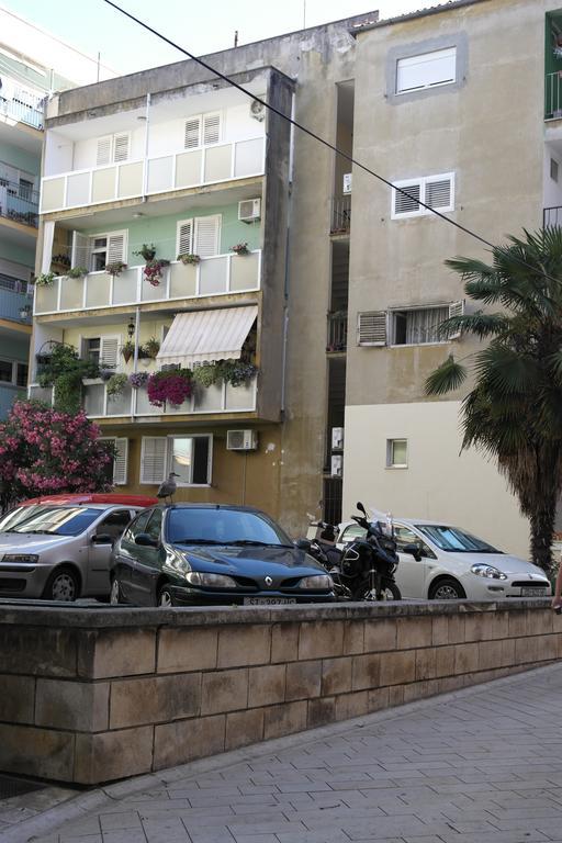 زادار Apartments 4 You المظهر الخارجي الصورة